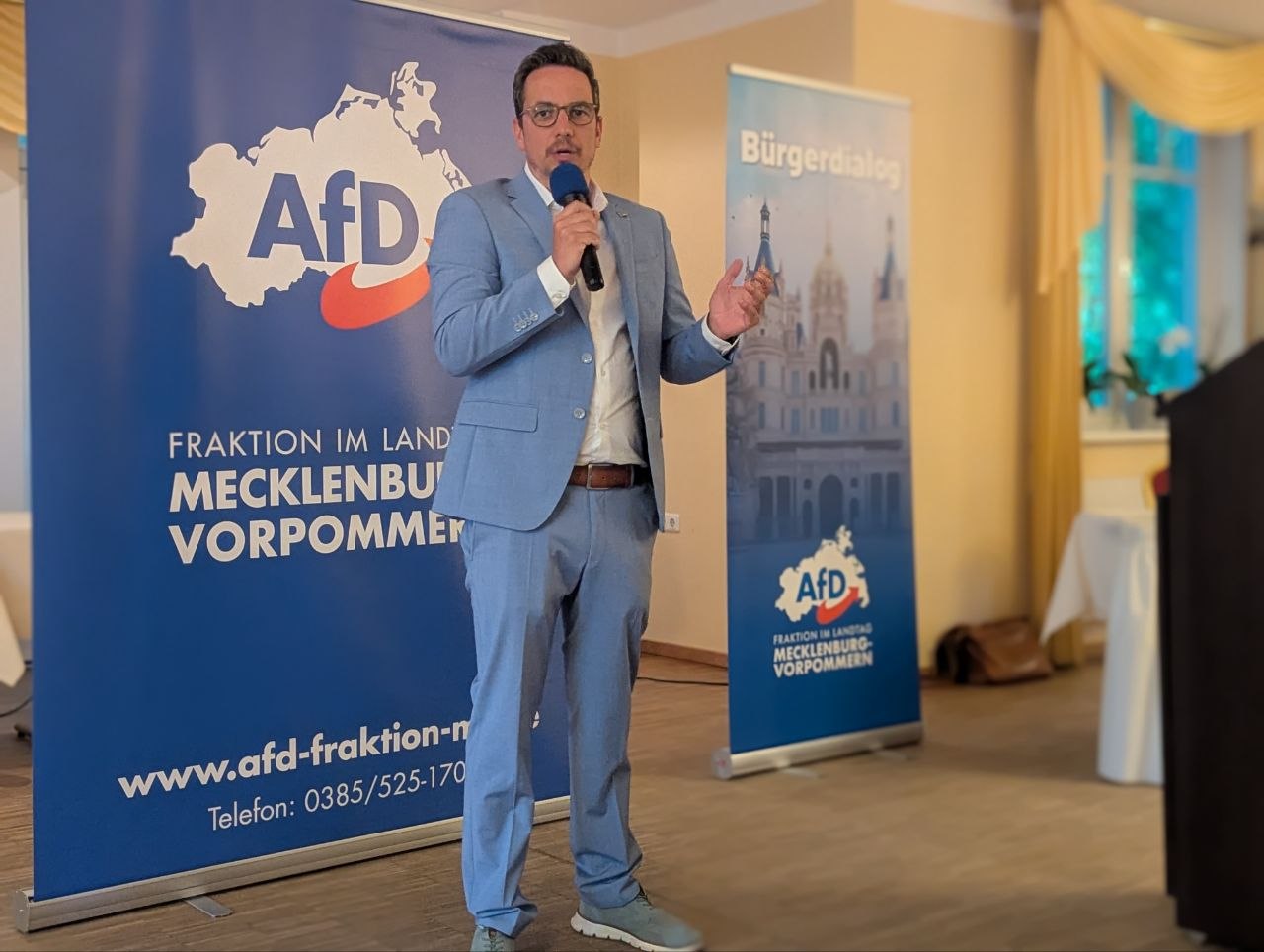 Frank Müller spricht beim Bürgerdialog der AfD-Fraktion Mecklenburg-Vorpommern
