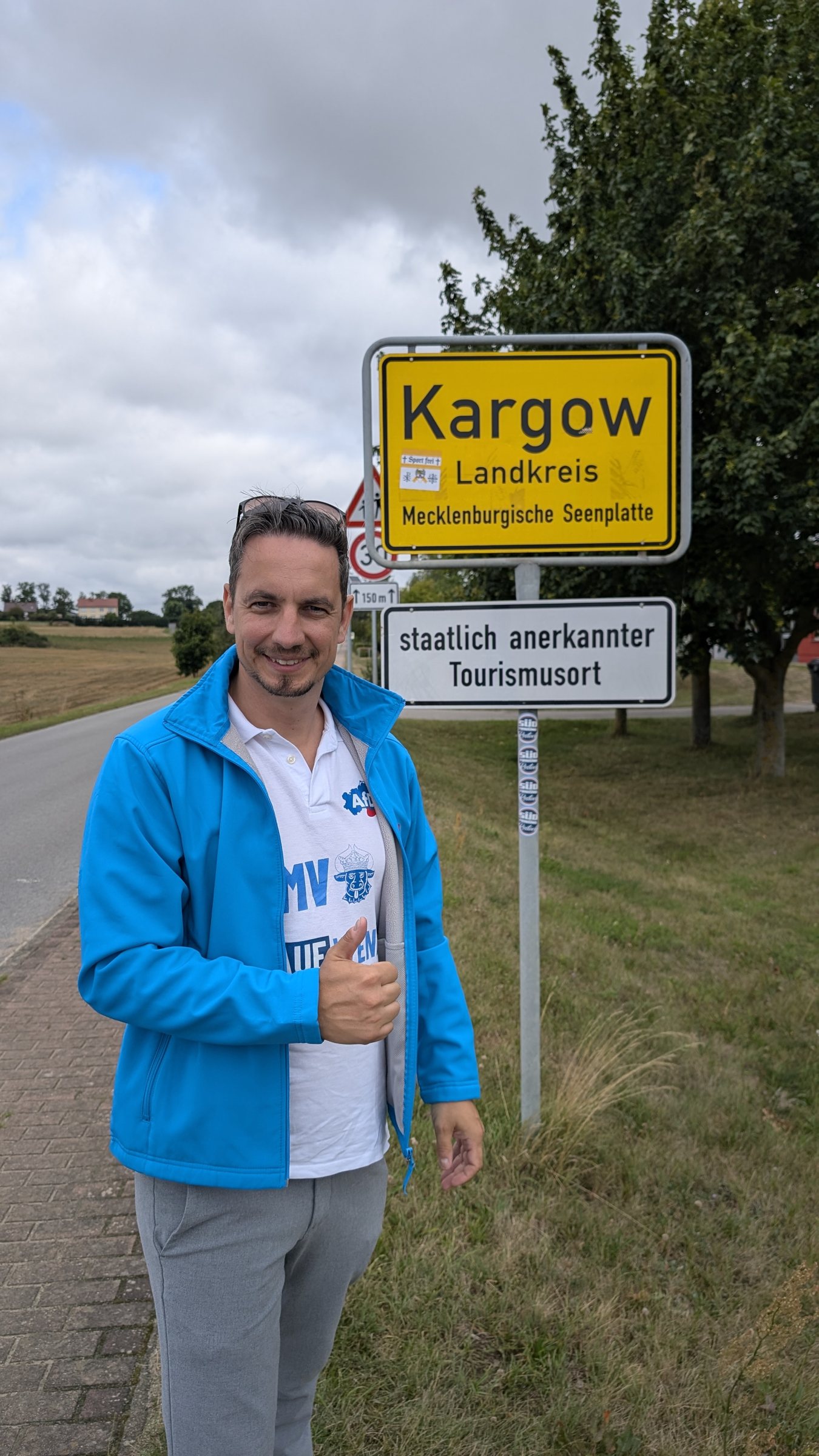 Frank Müller im Wahlkreis – Ortseingang Kargow